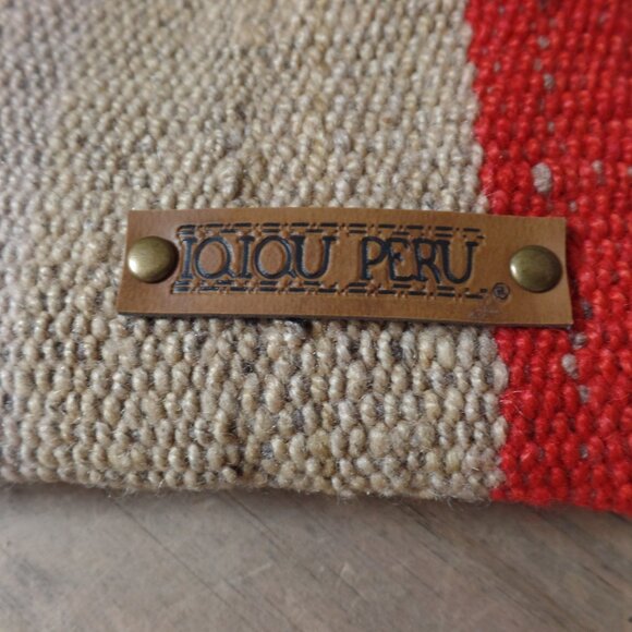 Made in Peru Burlap crossbody NWOT IOIQU Brand with long straps - Picture 2 of 9